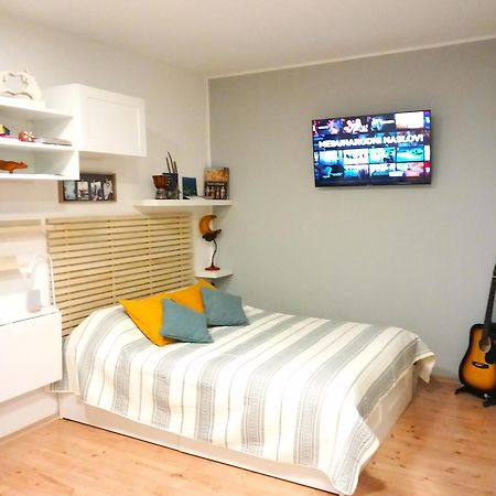 Studio Apartman "Nicole" Pula Exterior photo