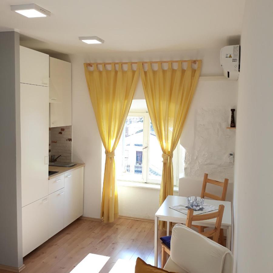 Studio Apartman "Nicole" Pula Exterior photo