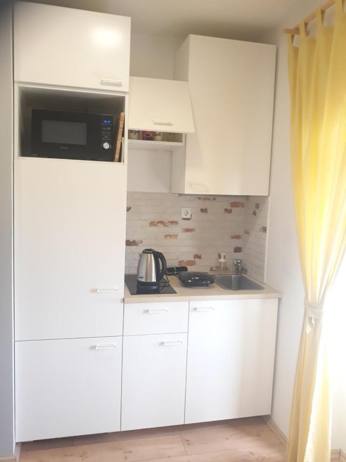 Studio Apartman "Nicole" Pula Exterior photo